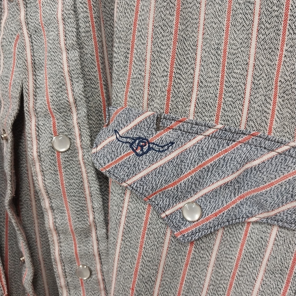 Flying "R" Ranchwear Shirt - Picture 3 of 5